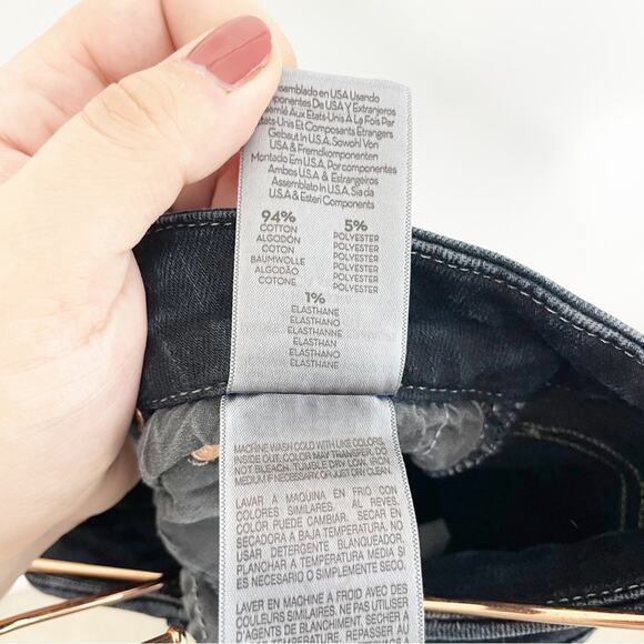 MOTHER The Looker Crop Jeans in Coffee, Tea, or Me? Wash Size 25 - Picture 9 of 10